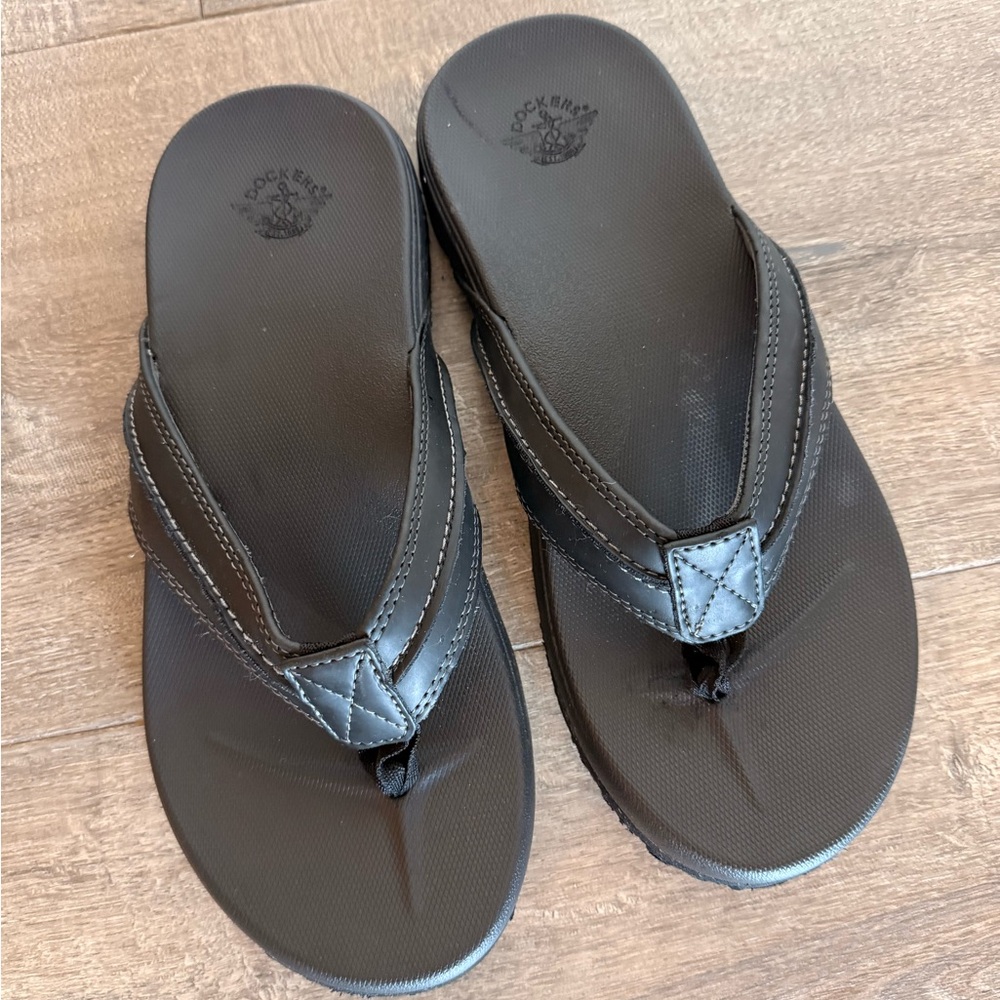 Dockers Men's Black Flip-Flops